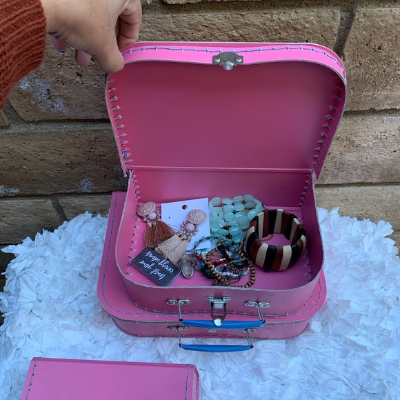 Vintage  toy luggage 🧳 - Picture 3 of 4